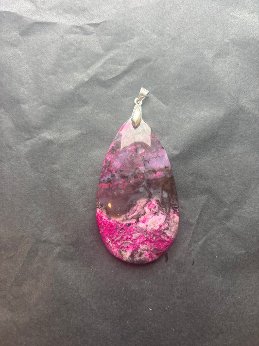 40 Stone Pendant (ss bail & comes with ss chain)