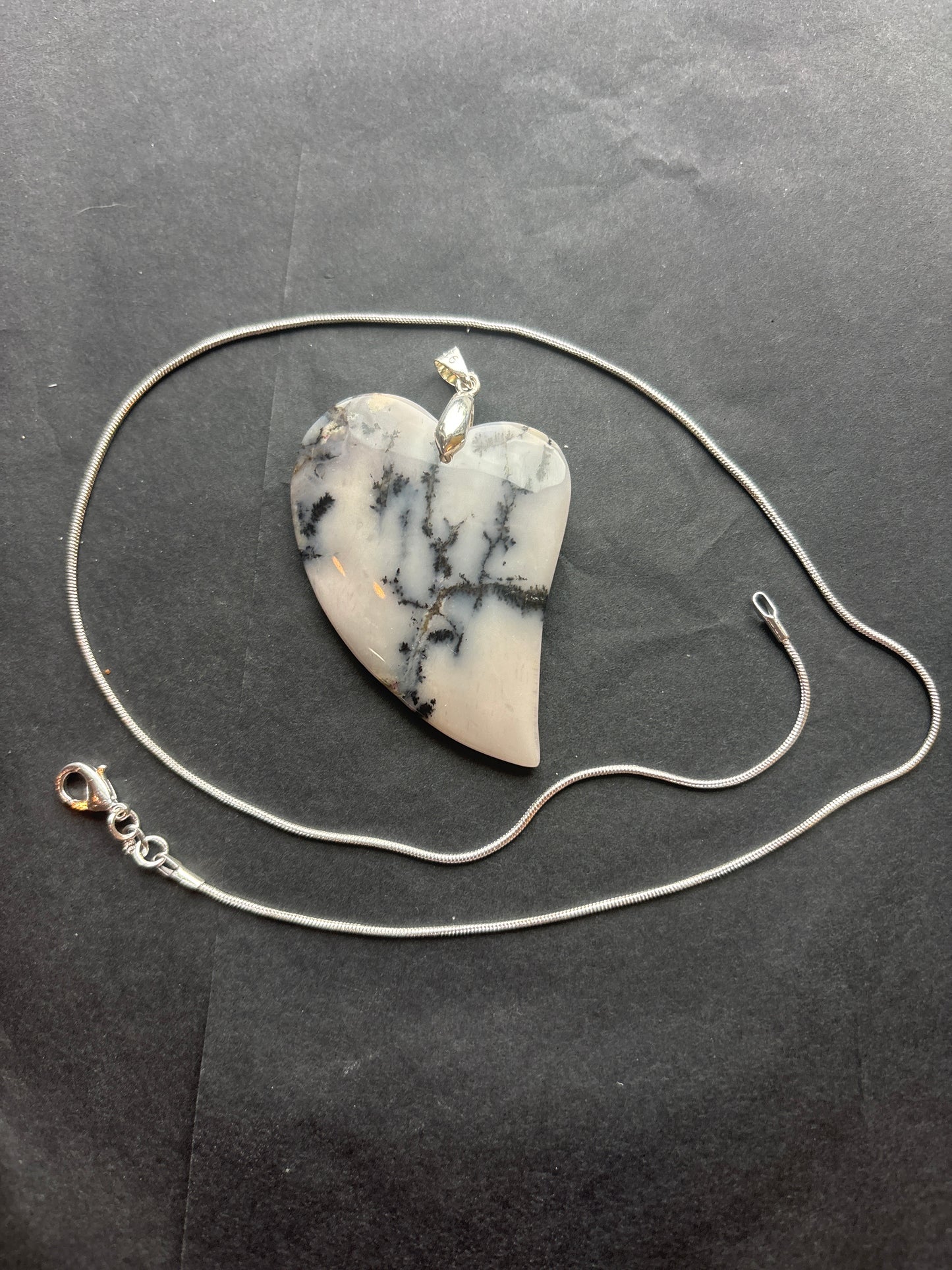 86 Stone Pendant (ss bail & comes with ss chain)