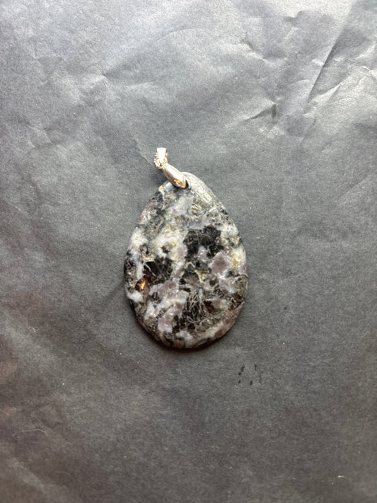 19 Stone Pendant (ss bail & comes with ss chain)