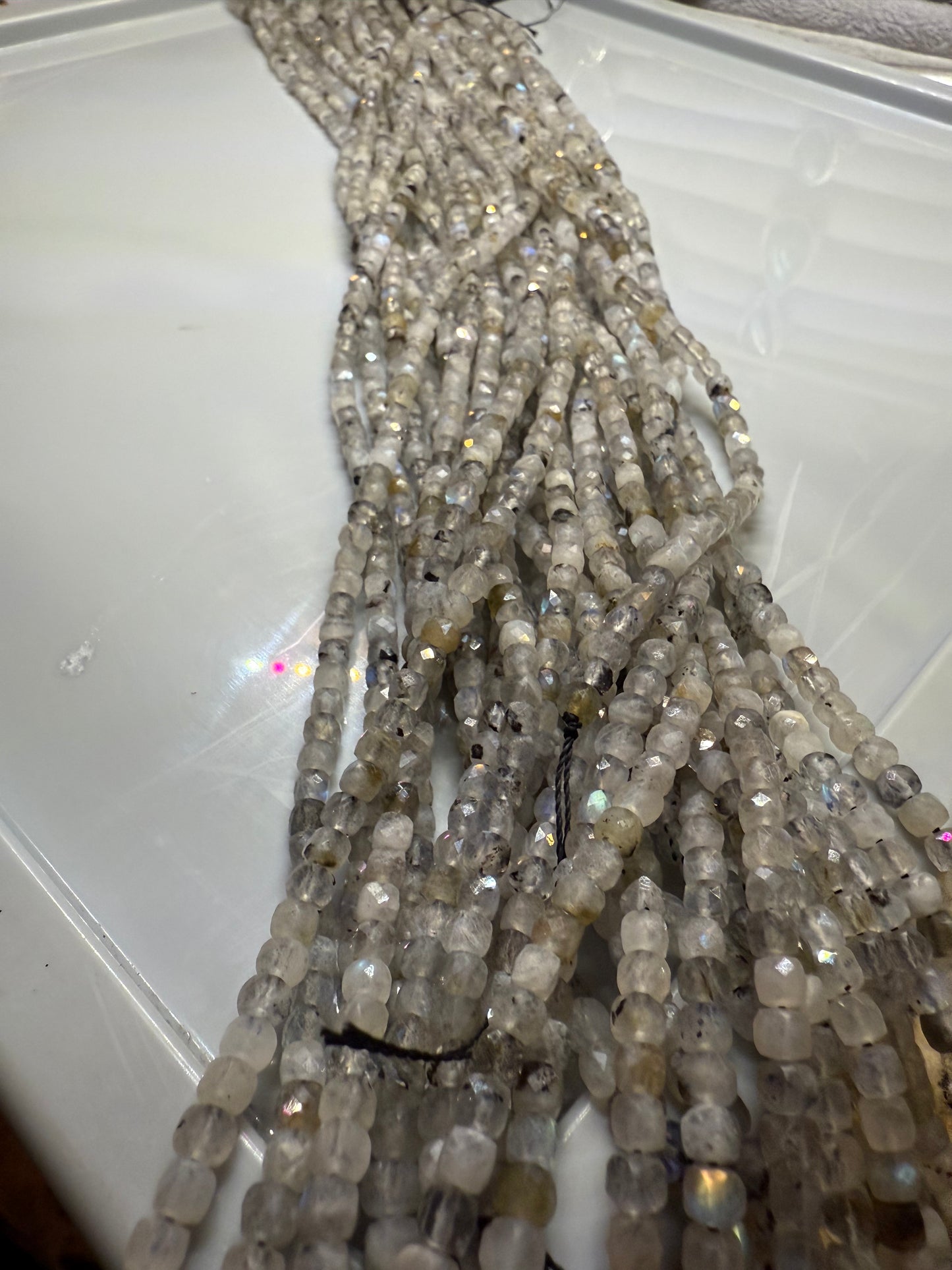 Available Beads Labradorite b25