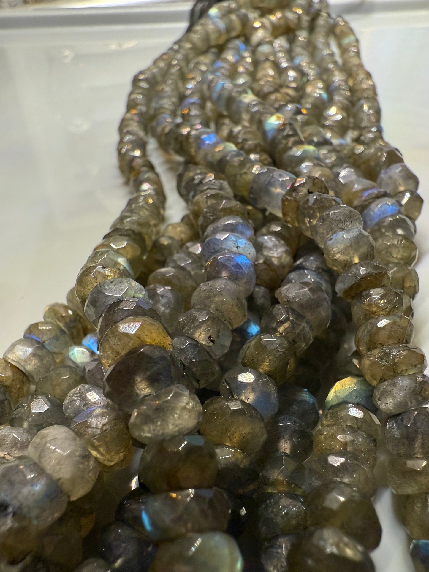 Available Beads Labradorite b26
